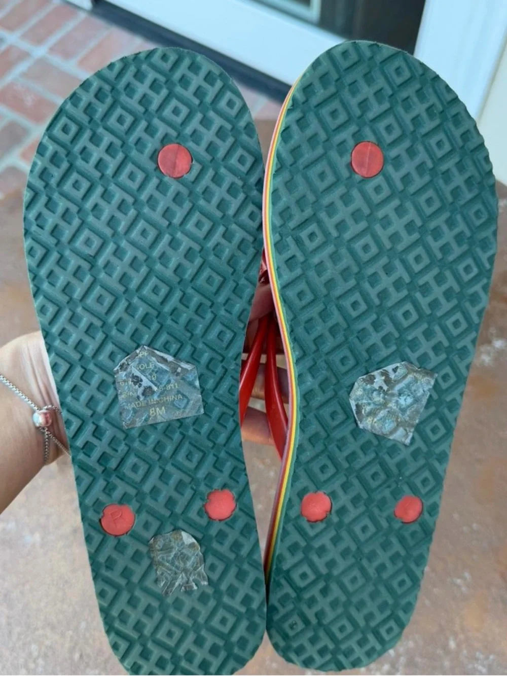 Tory Burch Sole Bright Samba Red Flip Flop Sandals Gold Metal Logo Sz 8 - Picture 4 of 5